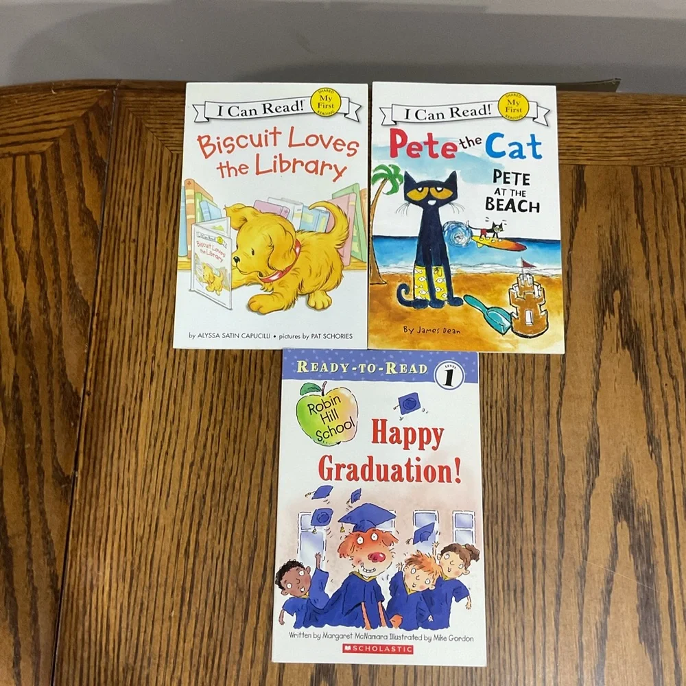 12 Storybook Readers Level 1